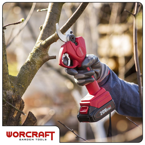 Секатор аккумуляторный садовый с бесщеточным двигателем, мощностью 20V и диаметром 30мм.